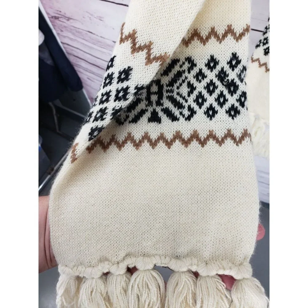 Etienne Aigner Acrylic snowflake knit white scarf  ski winter warm vintage‎